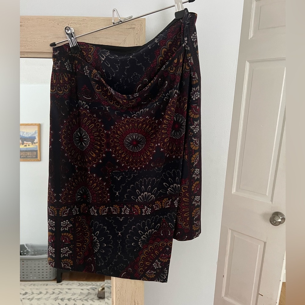 Skirt, asymmetrical